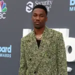 Giveon at the 2022 Billboard Music Awards at MGM Grand Garden Arena on May 15^ 2022 in Las Vegas^ NV