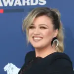 Kelly Clarkson at the 54th Academy of Country Music Awards at the MGM Grand Garden Arena on April 7^ 2019 in Las Vegas^ NV