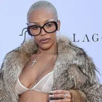 Doja Cat arrives for the Daily Front Row Fashion event on April 28^ 2024 in Beverly Hills^ CA