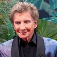 Barry Manilow attends 76th Annual Tony Awards at United Palace Theatre in New York on June 11^ 2023