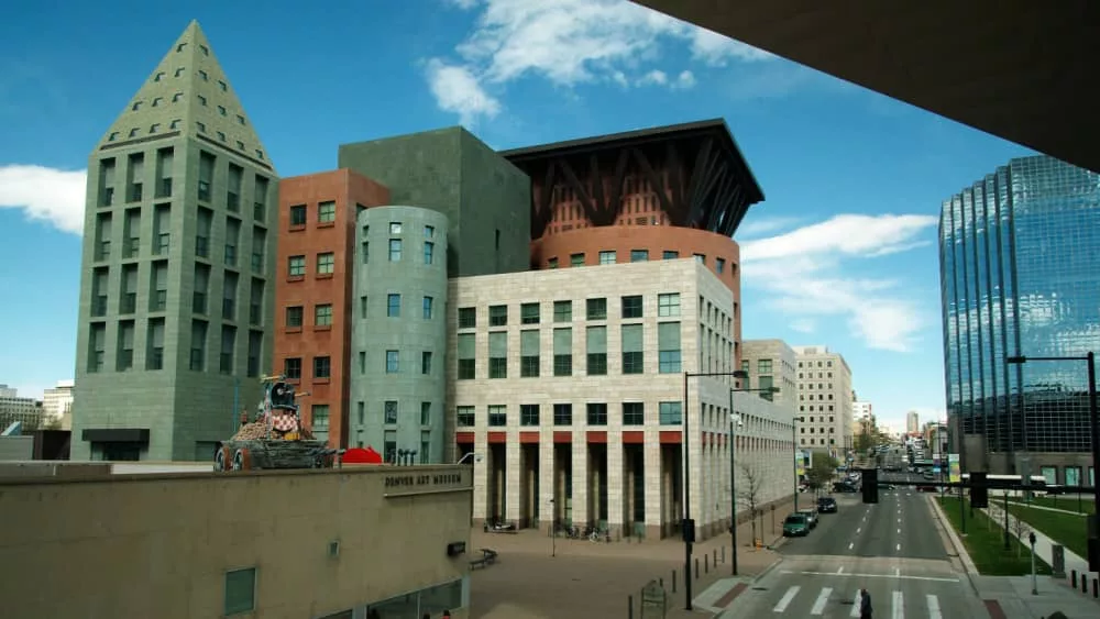 shutterstock_1385236178387837