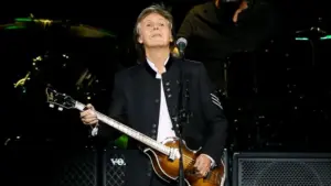 Paul McCartney performs onstage at NYCB Live on September 27^ 2017 in Uniondale^ New York. UNIONDALE^ NY-SEP 27