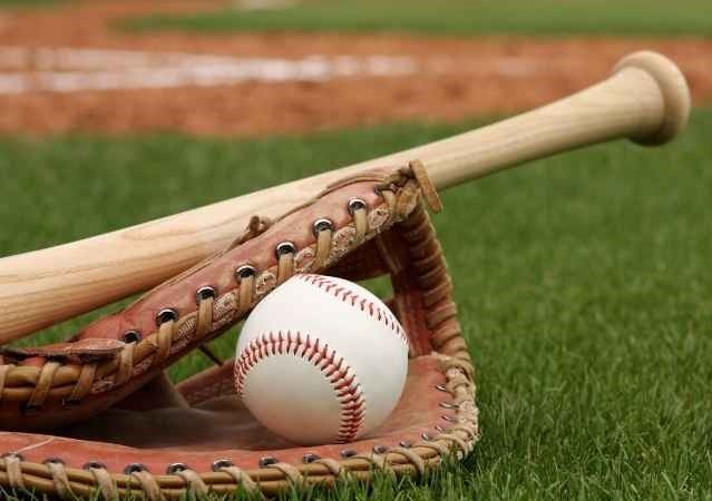 baseball-glove-jpg