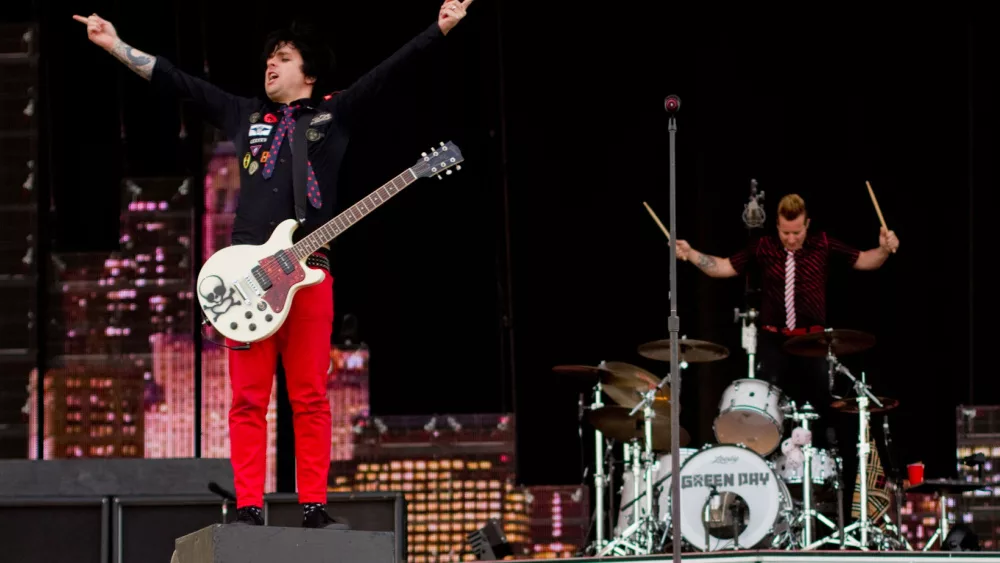 shutterstock_54822364337541