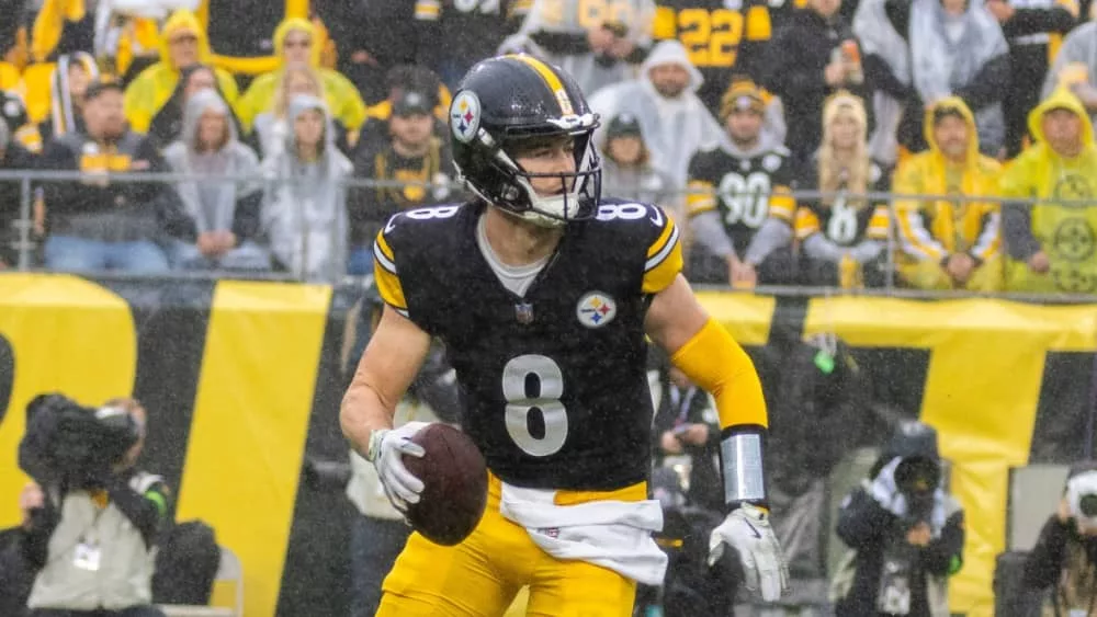 Steelers' QB KENNY PICKETT; WEEK 8 OCTOBER 29^ 2023. JACKSONVILLE JAGUARS VS PITTSBURGH STEELERS ACRISURE STADIUM PITTSBURGH PENNSYLVANIA