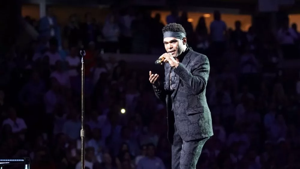 Maxwell performs National Anthem during US Open 2018 opening ceremony on Arthur Ashe stadium at USTA Billie Jean King National Tennis Center New York^ NY - August 27^ 2018