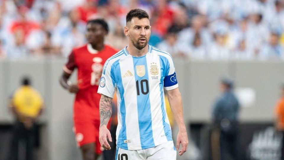 Lionel Messi officially announces retirement from Argentina national team - 95.3 X95 thumbnail