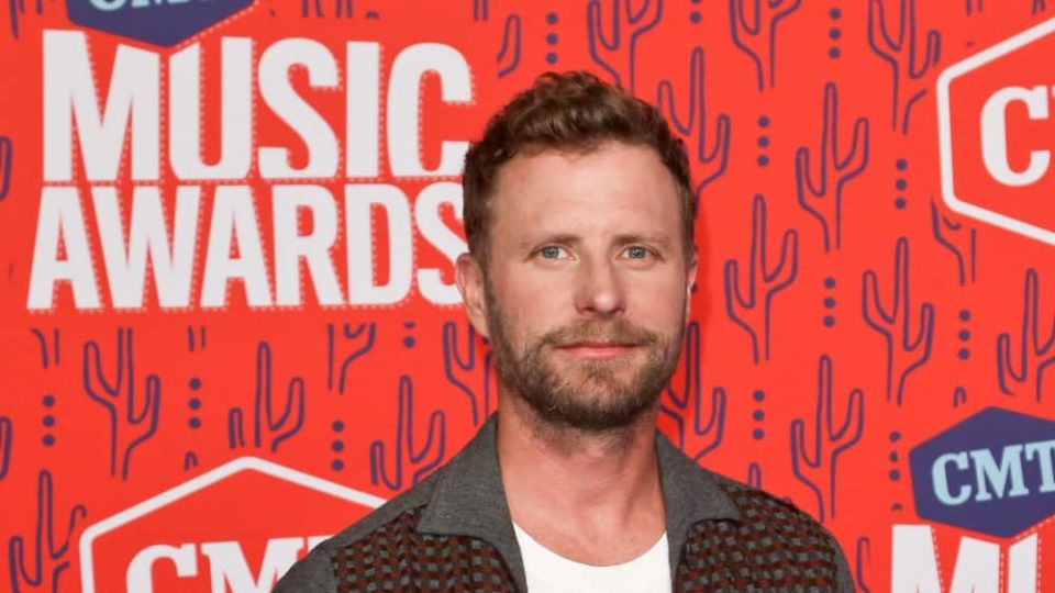Dierks Bentley announces 10th studio album "GRAVEL & GOLD" Q106.3