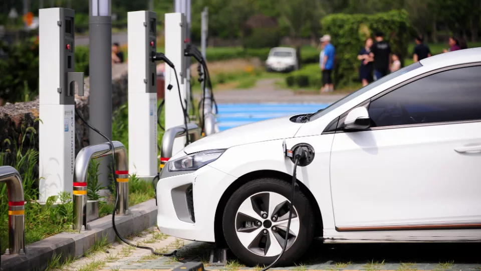 ICCB Awards Rev Up EV! Initiative Grants to Support Illinois' Growing Electric Vehicle Industry