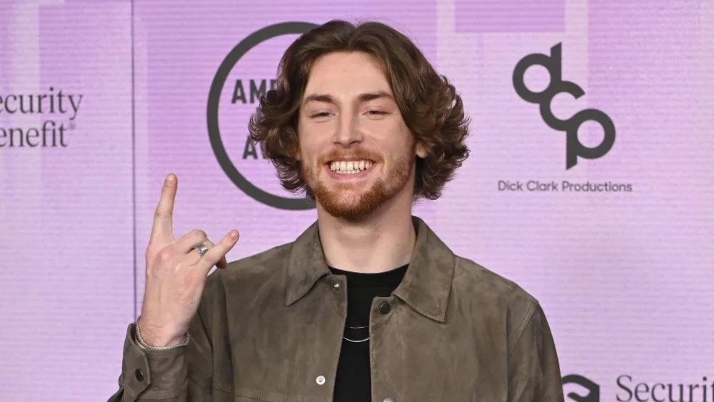 Bailey Zimmerman at the 2022 American Music Awards at the Microsoft Theatre.LOS ANGELES^ CA. November 20^ 2022