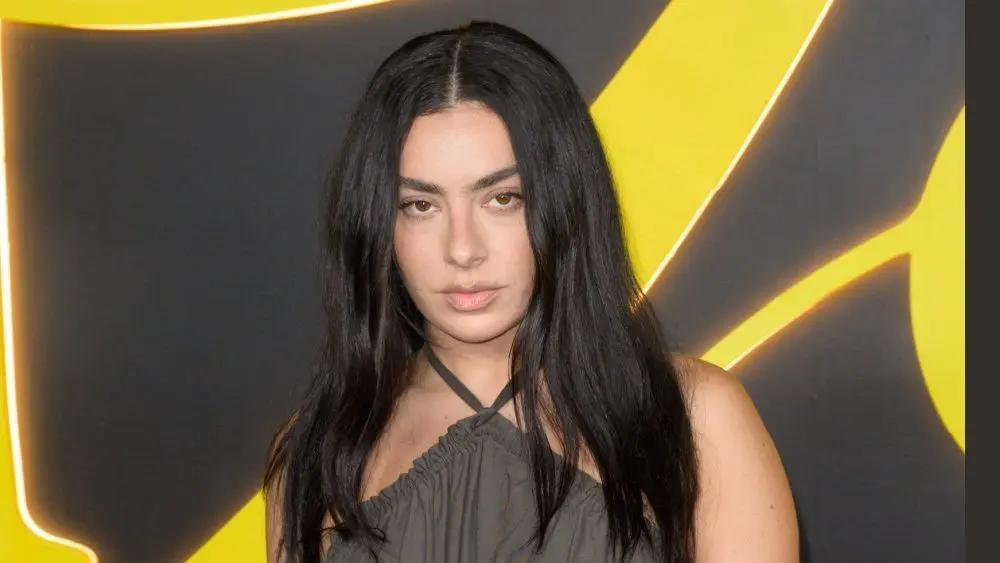 Charli XCX at the premiere for "I Love LA" at Paramount Studios. LOS ANGELES^ USA. October 28^ 2025