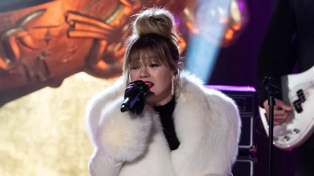 Kelly Clarkson hosts and performs during the 91st annual Rockefeller Center Christmas tree lighting ceremony in New York on November 29^ 2023