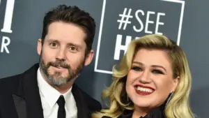 Kelly Clarkson and Brandon Blackstock arrives for the 25th Annual Critics' Choice Awards on January 12^ 2020 in Santa Monica^ CA LOS ANGELES - JAN 12