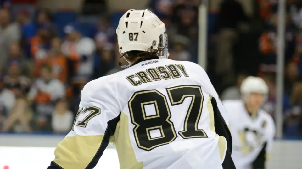 NHL Hockey player Sidney Crosby of the Pittsburgh Penguins. Penguins vs. New York Islanders at Nassau Veterans Memorial Coliseum. UNIONDALE^ NEW YORK^ UNITED STATES – May 5^ 2013
