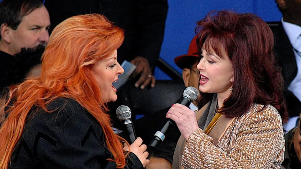 CMT to air 'The Judds: Love Is Alive – The Final Concert' | WMIX