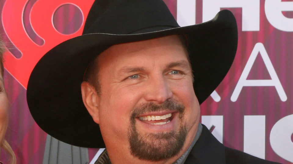 Garth Brooks to launch 2023 Las Vegas residency | WMIX