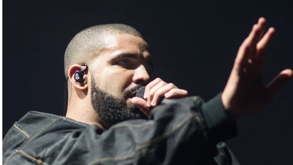 Drake preforms at Joe Louis Arena Detroit^ Michigan - August 16 2016: