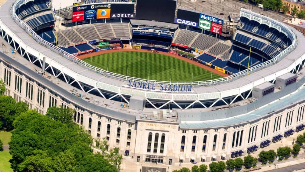 shutterstock_27050238883813