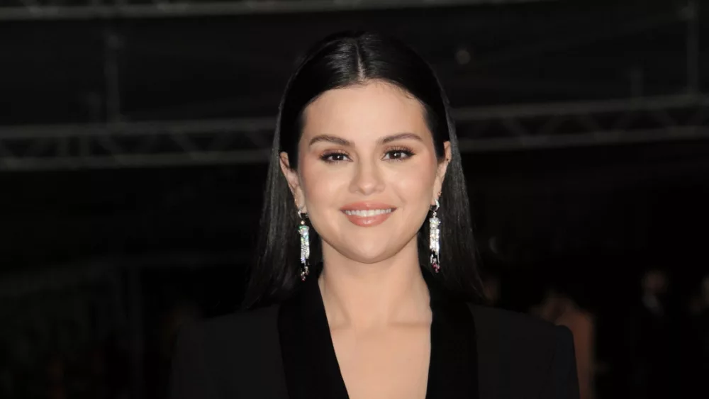 shutterstock_2215124887885426