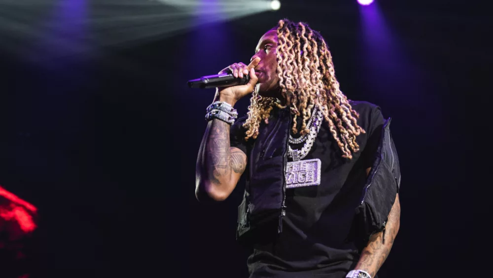 shutterstock_2307251175361887