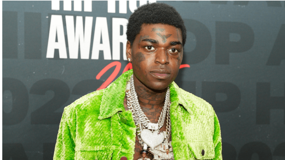 shutterstock_2208867315384341