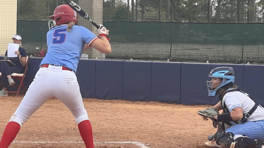 Llcc Softball: Loggers Lose Both To St. Louis 