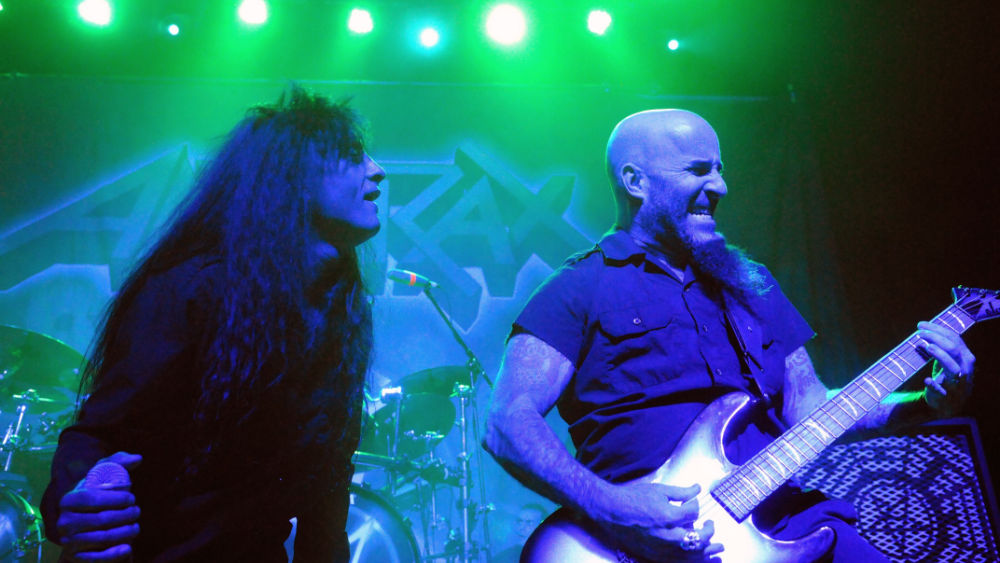 shutterstock_95240884820160