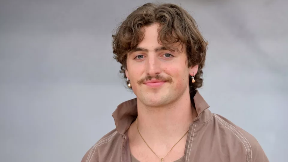 Benson Boone, RAYE join lineup for 2024 Global Citizen Festival 100.7 KGMO