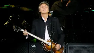 Paul McCartney performs onstage at NYCB Live on September 27^ 2017 in Uniondale^ New York. UNIONDALE^ NY-SEP 27