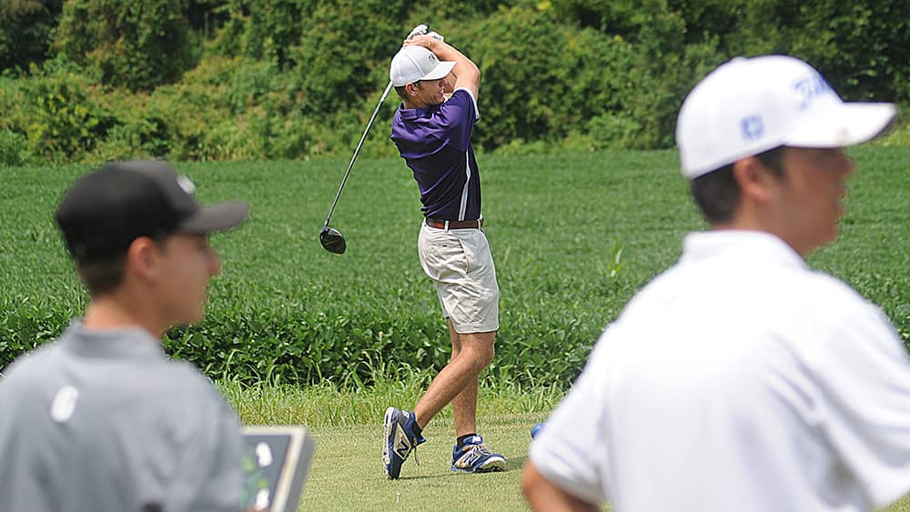 travis-perry-at-murray-golf