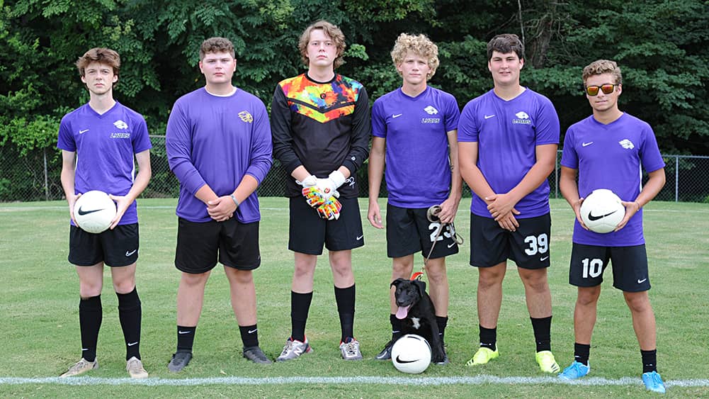 lyon-soccer-seniors