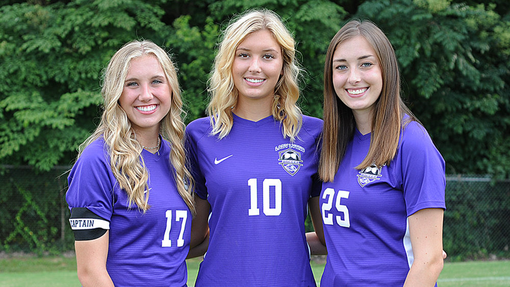 lady-lyon-soccer-seniors