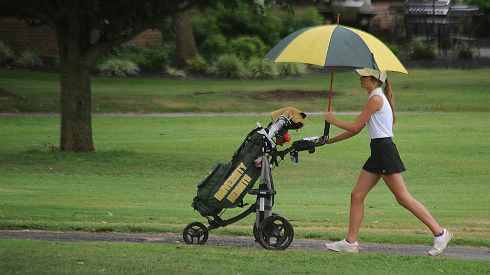 conlee-lindsey-with-umbrella