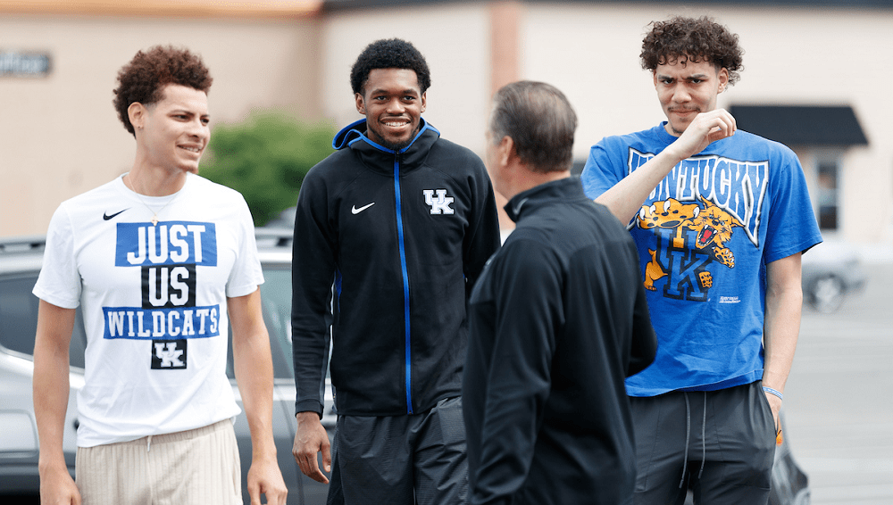 Ed Orgeron and John Calipari both have national titles but LSU coach facing  fan heat that Calipari never has at UK | Your Sports Edge 2021