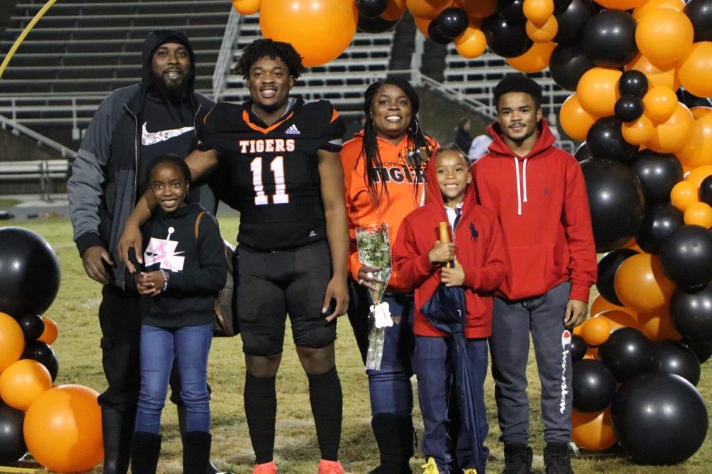 PHOTOS – Hopkinsville Football Senior Night | Your Sports Edge 2021