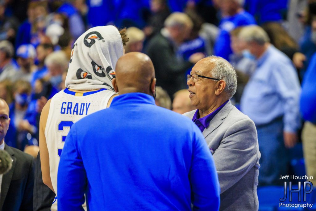 Tubby Smith tribute video and jersey retirement ceremony: UK