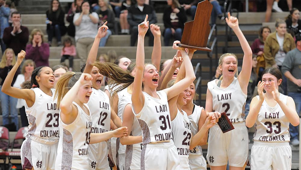 henderson-girls-celebrate