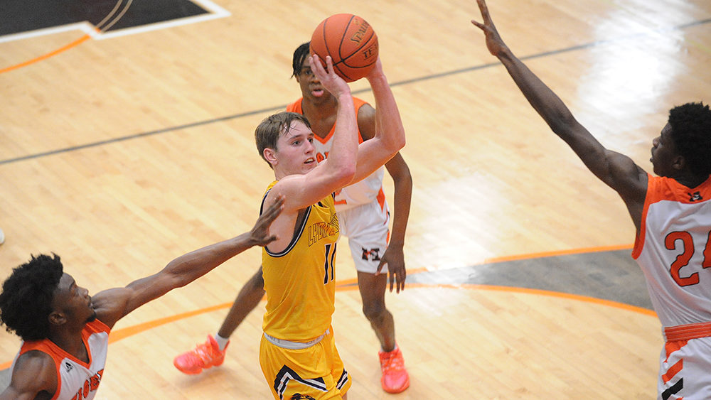 travis-perry-vs-hoptown-2