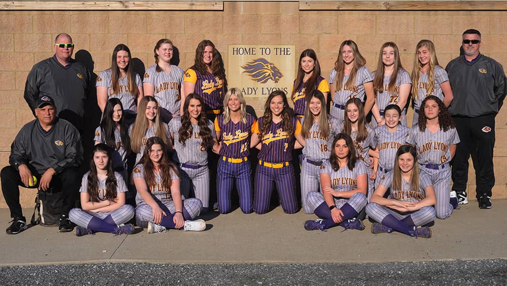 lyon-county-lady-lyon-softball