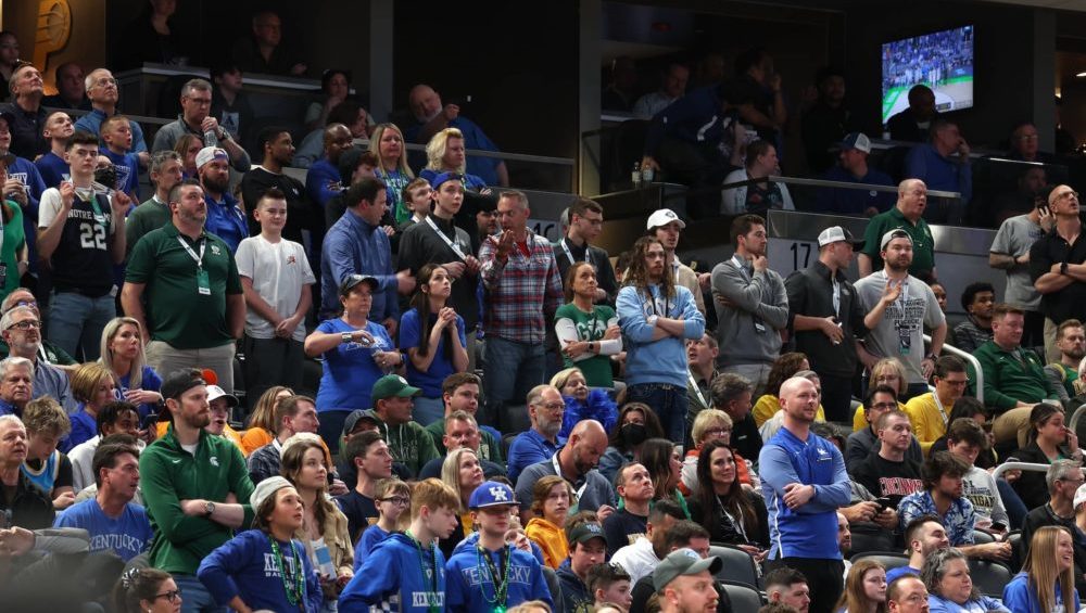 stunned-fans-1