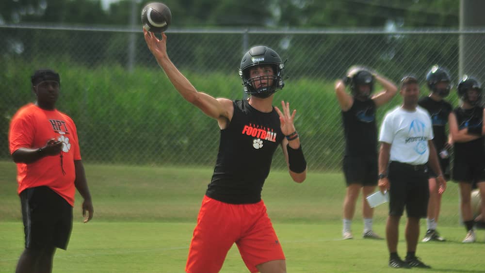 hoptown-quarterback
