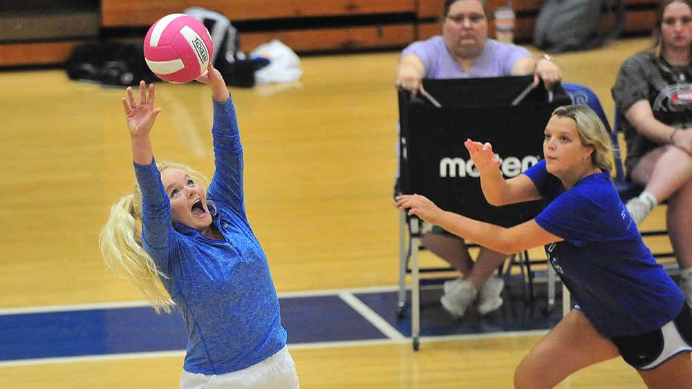 caldwell-volleyball-alumni