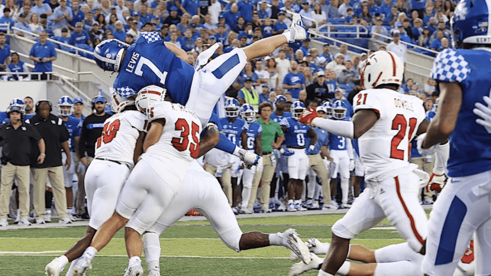 Some UK fans think Levis quit on Cats while others totally understand his  decision not to play in bowl game | Your Sports Edge 2021