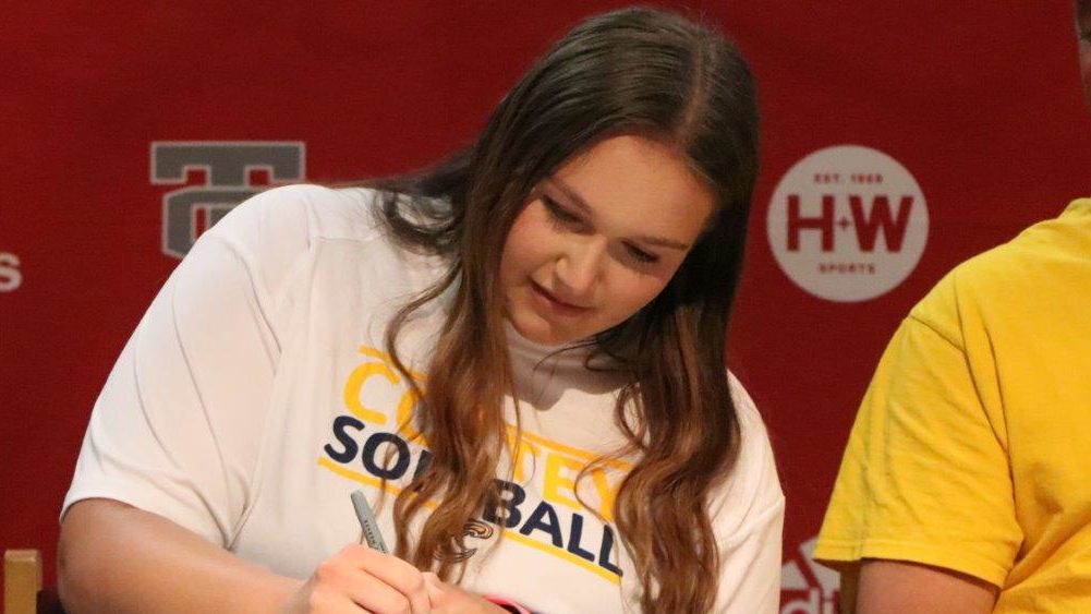 todd-central-signings-18-2