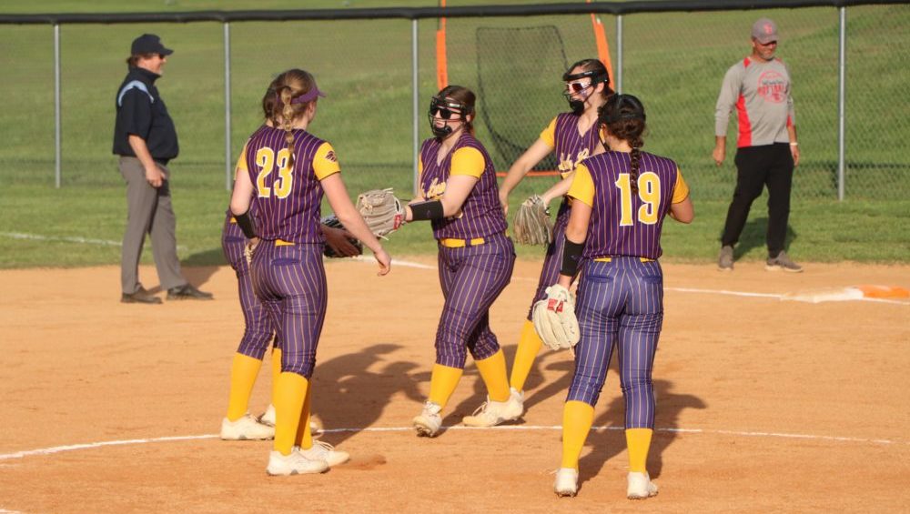 lady-lyons-lady-rebels-8-2