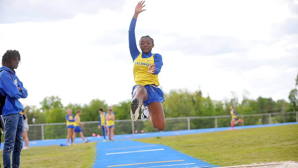 benashka-thomas-at-home-meet