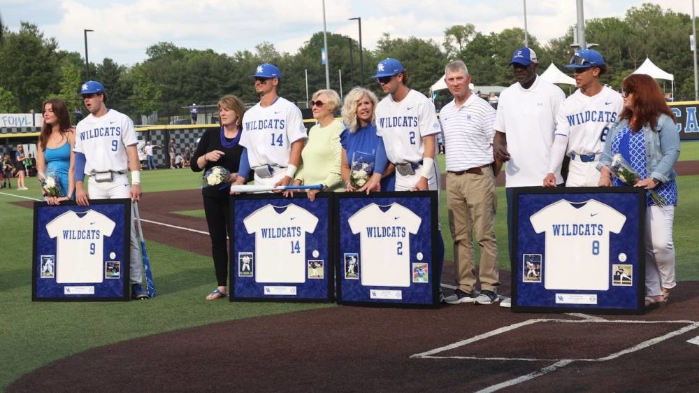 South Carolina baseball team beats Kentucky on Senior Day