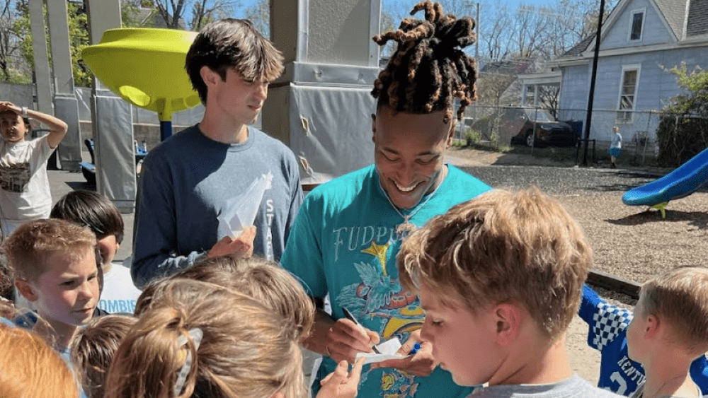 Benny Snell Continues to 'give back' in Lexington