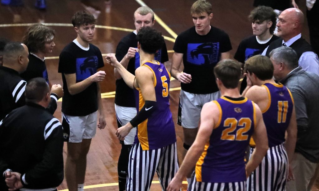 PHOTOS Lyons, Lady Lyons Capture Magic At Wayland Gymnasium Your