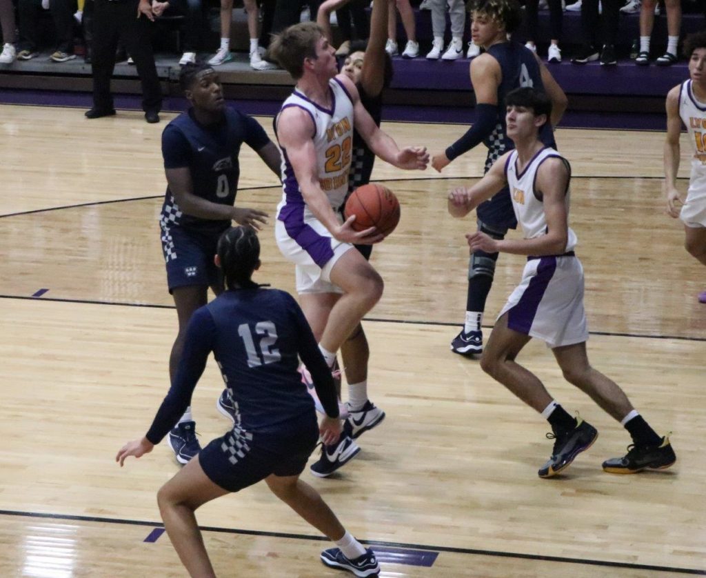HIGHLIGHT REEL – Lyon County vs Warren County Central | Your Sports ...